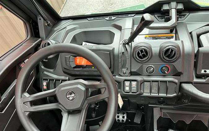 2024 Can-Am Defender DPS CAB