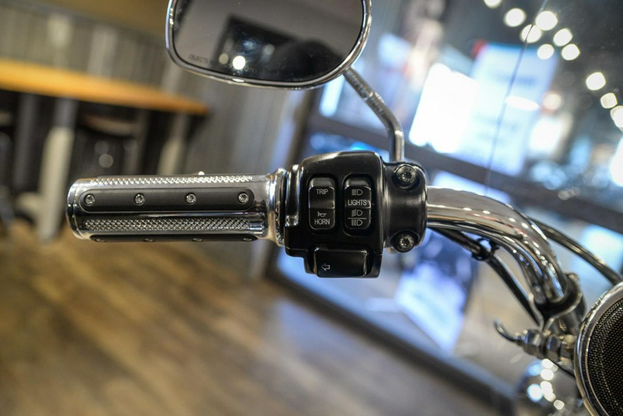 2014 Harley-Davidson Softail® Deluxe