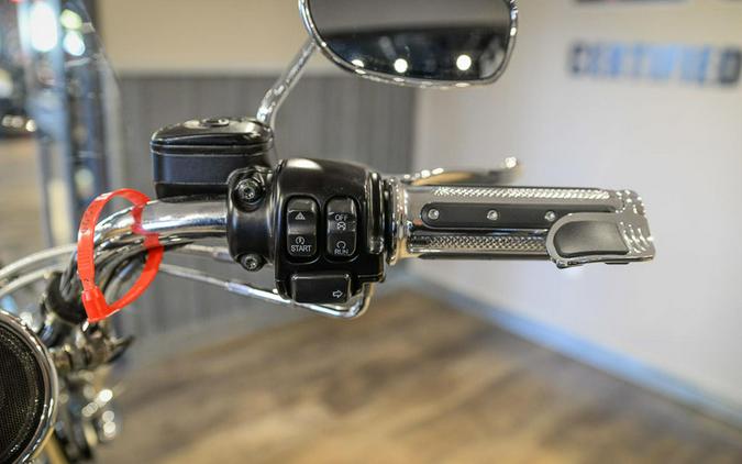 2014 Harley-Davidson Softail® Deluxe