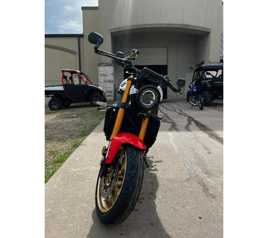 2026 Yamaha XSR900TW