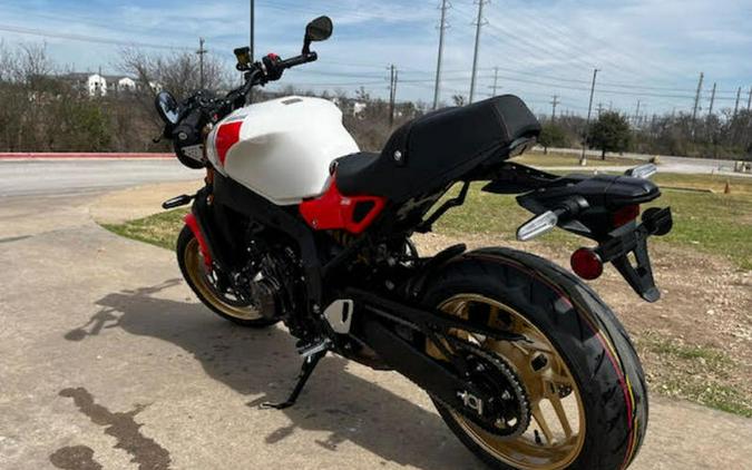 2026 Yamaha XSR900TW