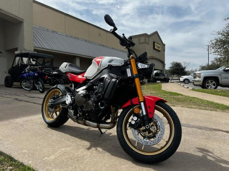2026 Yamaha XSR900TW