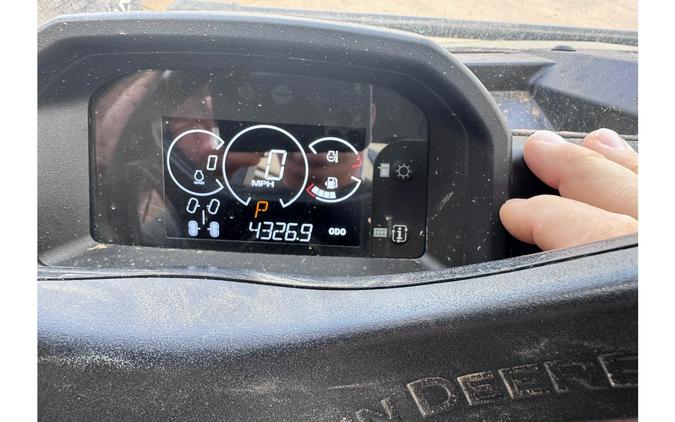 2022 xuv865m - John Deere