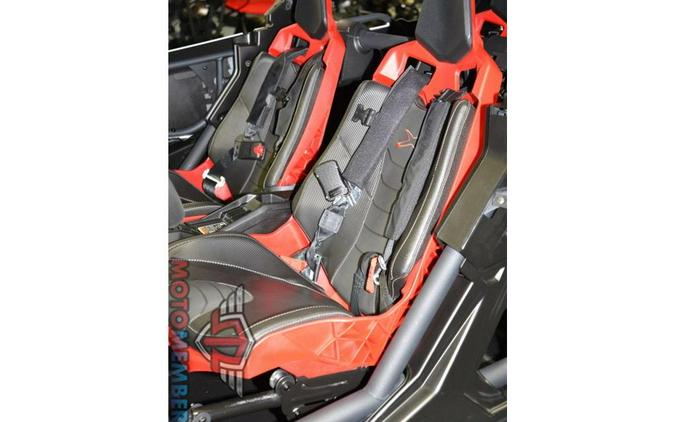 2025 Can-Am Maverick X3 Max X RC Turbo RR