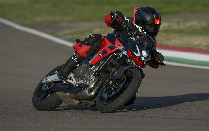 2026 Aprilia Tuono 457