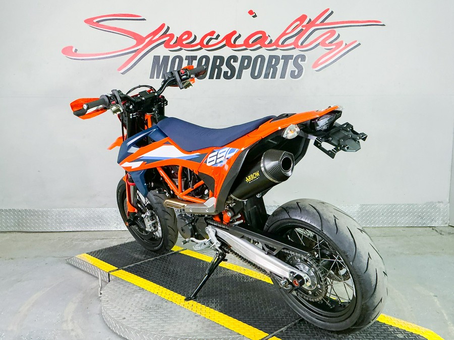 2024 KTM 690 SMC R