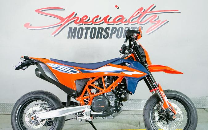 2024 KTM 690 SMC R