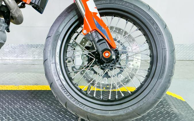 2024 KTM 690 SMC R