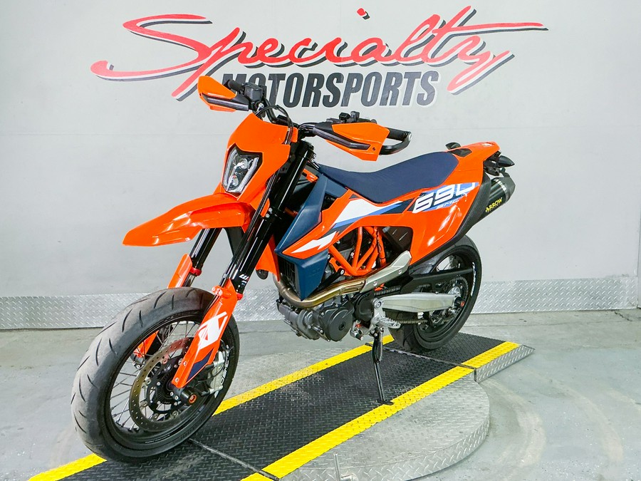 2024 KTM 690 SMC R