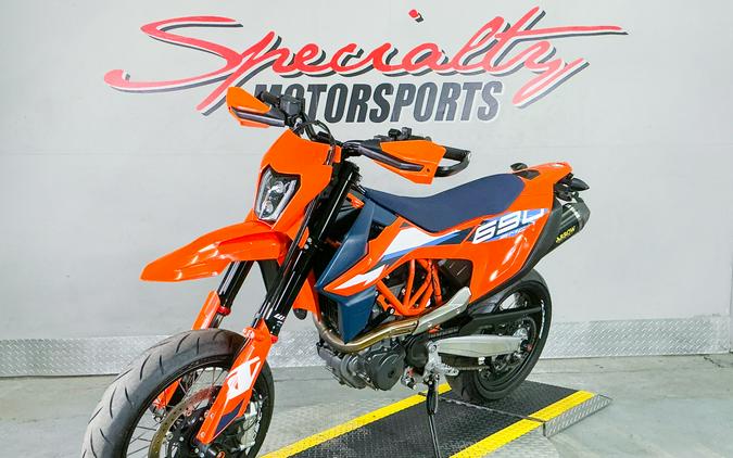 2024 KTM 690 SMC R