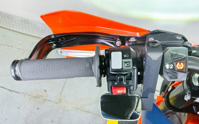 2024 KTM 690 SMC R