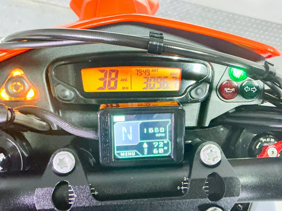 2024 KTM 690 SMC R