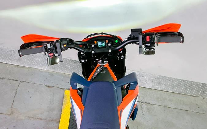 2024 KTM 690 SMC R