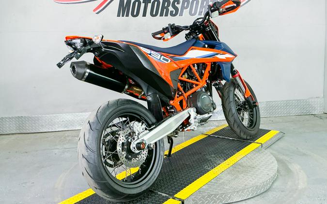 2024 KTM 690 SMC R