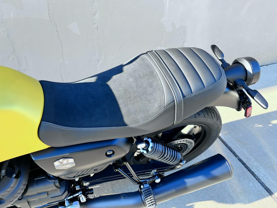 2023 Moto Guzzi V7 Stone