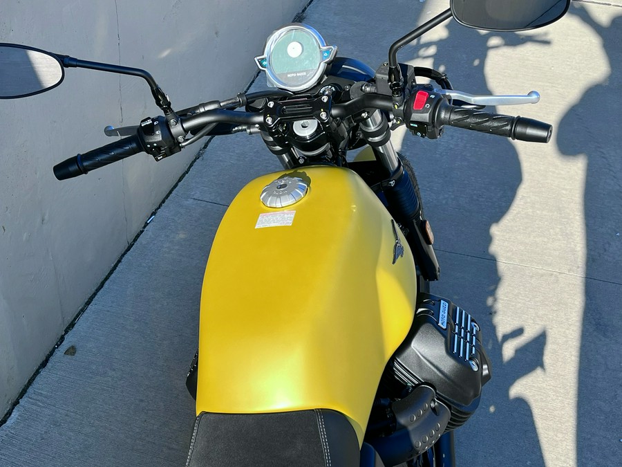 2023 Moto Guzzi V7 Stone