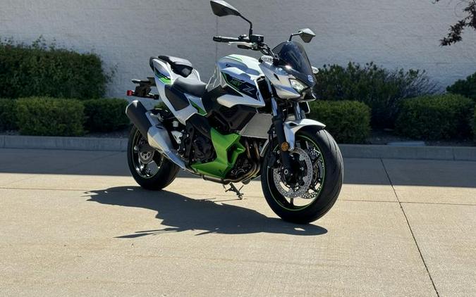 2024 Kawasaki Z7 Hybrid ABS