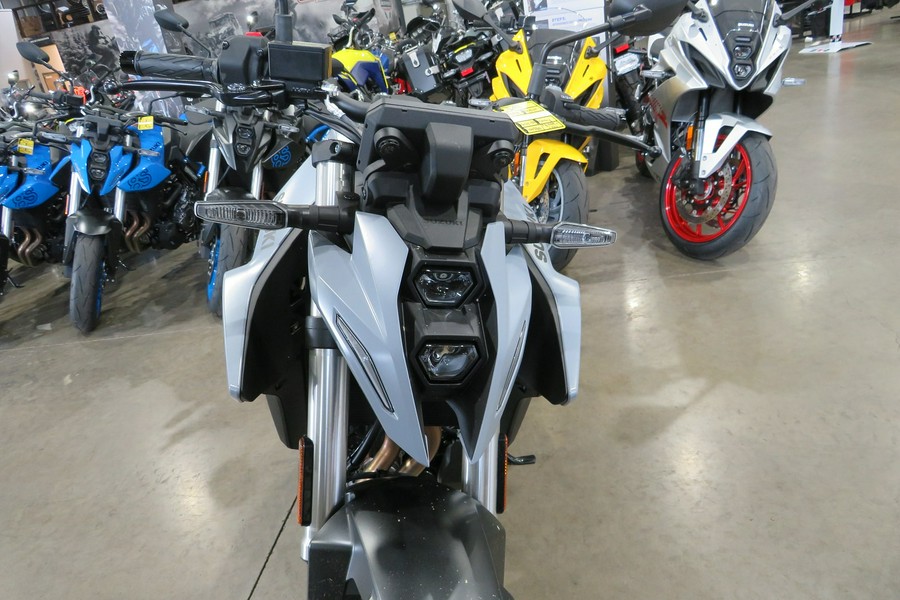 2024 Suzuki GSX 8S