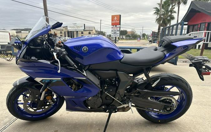 2025 Yamaha YZF-R7