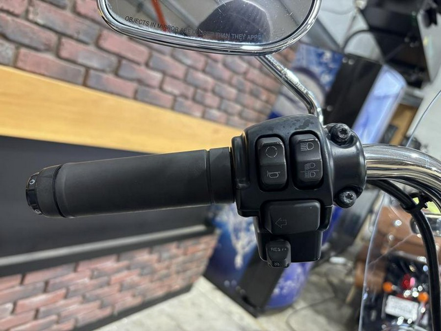 2017 Harley-Davidson® FLSTC - Heritage Softail® Classic