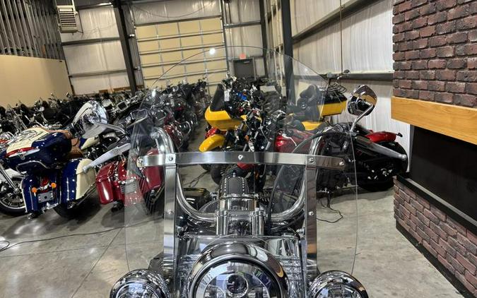 2017 Harley-Davidson® FLSTC - Heritage Softail® Classic