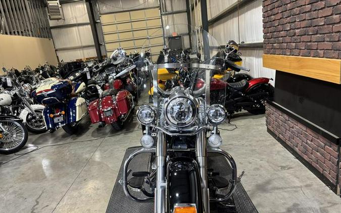 2017 Harley-Davidson® FLSTC - Heritage Softail® Classic