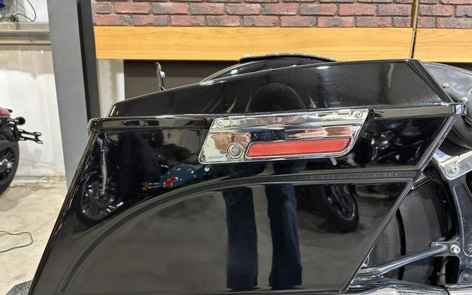 2017 Harley-Davidson® FLSTC - Heritage Softail® Classic