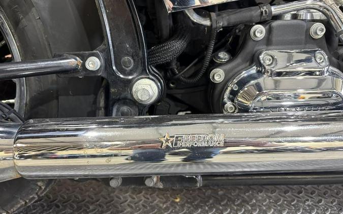 2017 Harley-Davidson® FLSTC - Heritage Softail® Classic