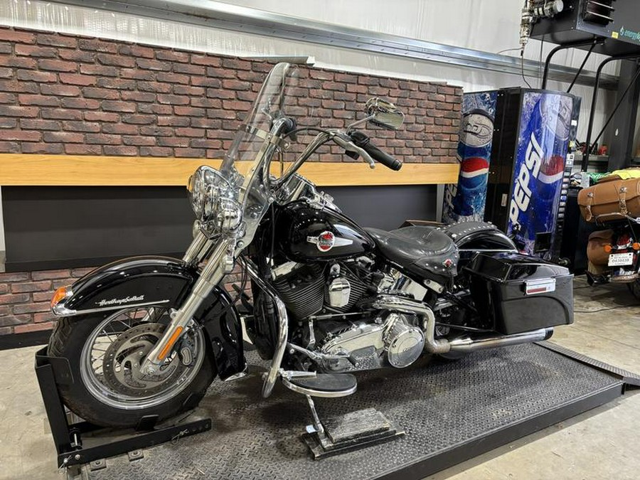 2017 Harley-Davidson® FLSTC - Heritage Softail® Classic