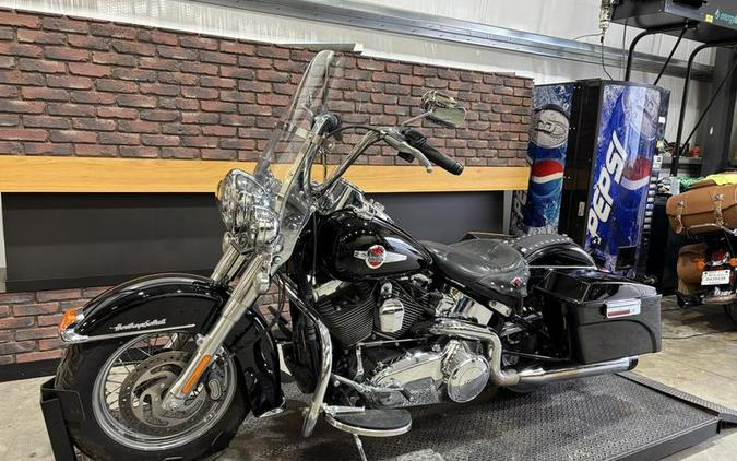 2017 Harley-Davidson® FLSTC - Heritage Softail® Classic