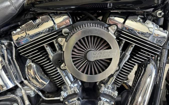 2017 Harley-Davidson® FLSTC - Heritage Softail® Classic