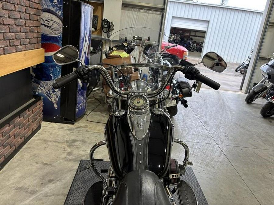 2017 Harley-Davidson® FLSTC - Heritage Softail® Classic