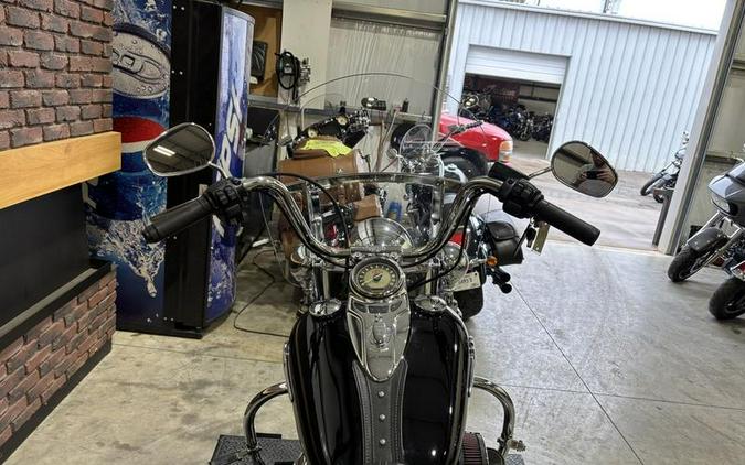 2017 Harley-Davidson® FLSTC - Heritage Softail® Classic