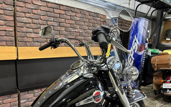 2017 Harley-Davidson® FLSTC - Heritage Softail® Classic