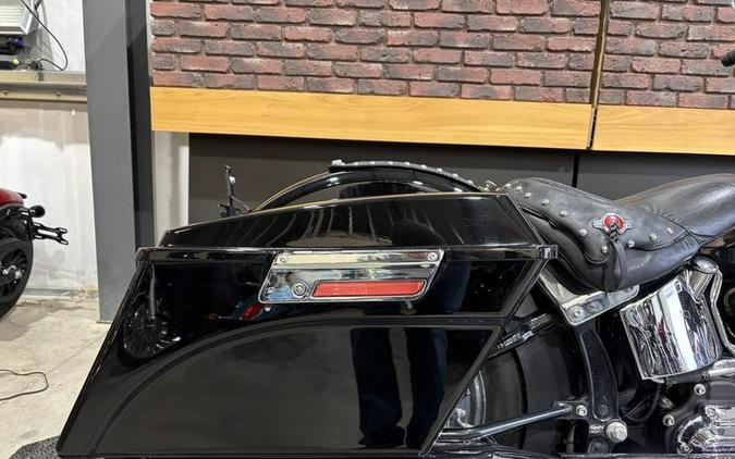 2017 Harley-Davidson® FLSTC - Heritage Softail® Classic