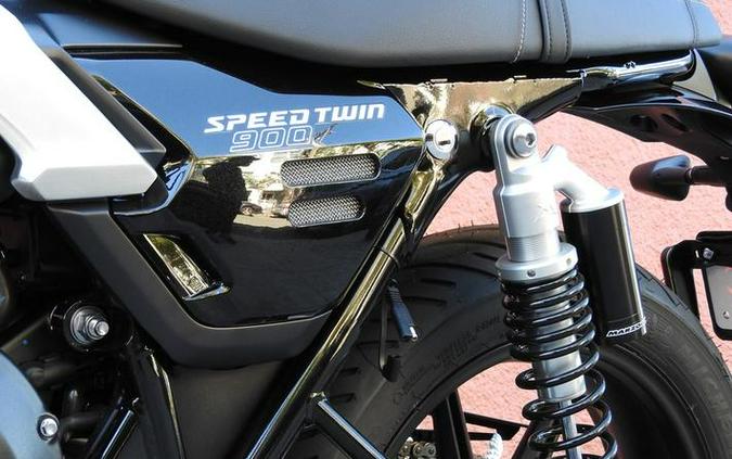 2025 Triumph Speed Twin 900 Phantom Black/Aurum Gold
