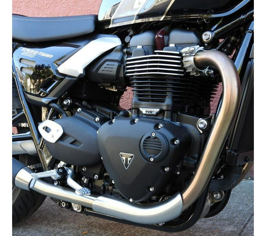 2025 Triumph Speed Twin 900 Phantom Black/Aurum Gold