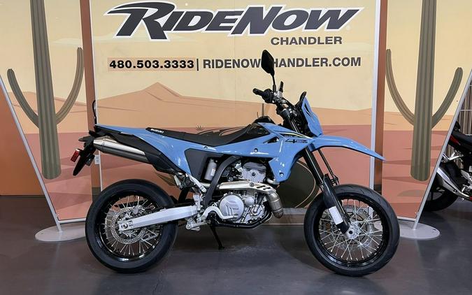 2025 Suzuki DR-Z4SM
