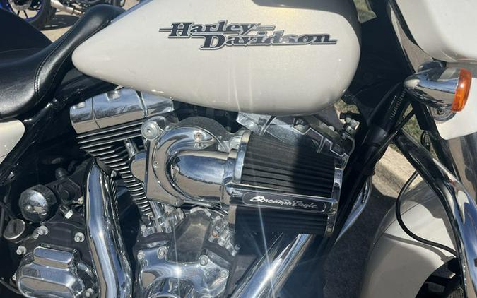 2014 Harley-Davidson FLHXS - Street Glide Special
