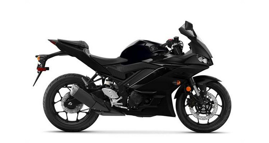 2021 Yamaha YZFR3AMT