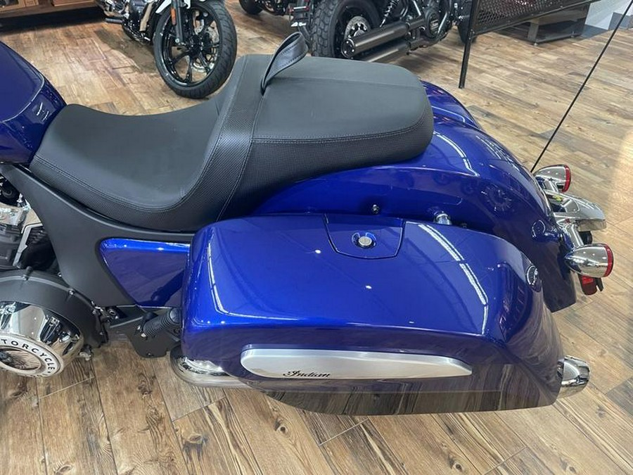 2022 Indian Motorcycle® Challenger® Limited Spirit Blue Metallic/Black Metallic