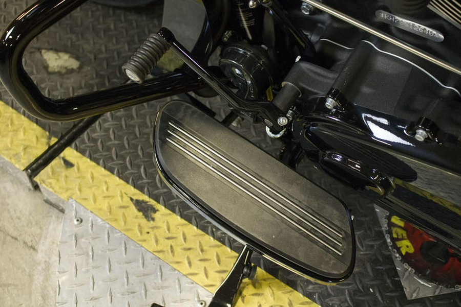 2025 Harley-Davidson® FLTRX - Road Glide®