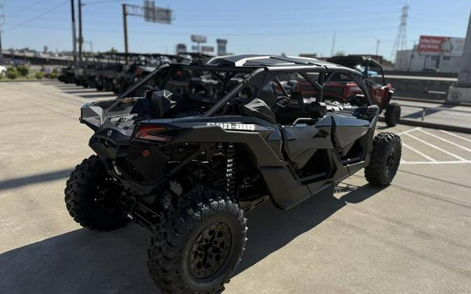 2026 Can-Am® Maverick X3 MAX X ds Turbo RR Triple Black_7.6 in.