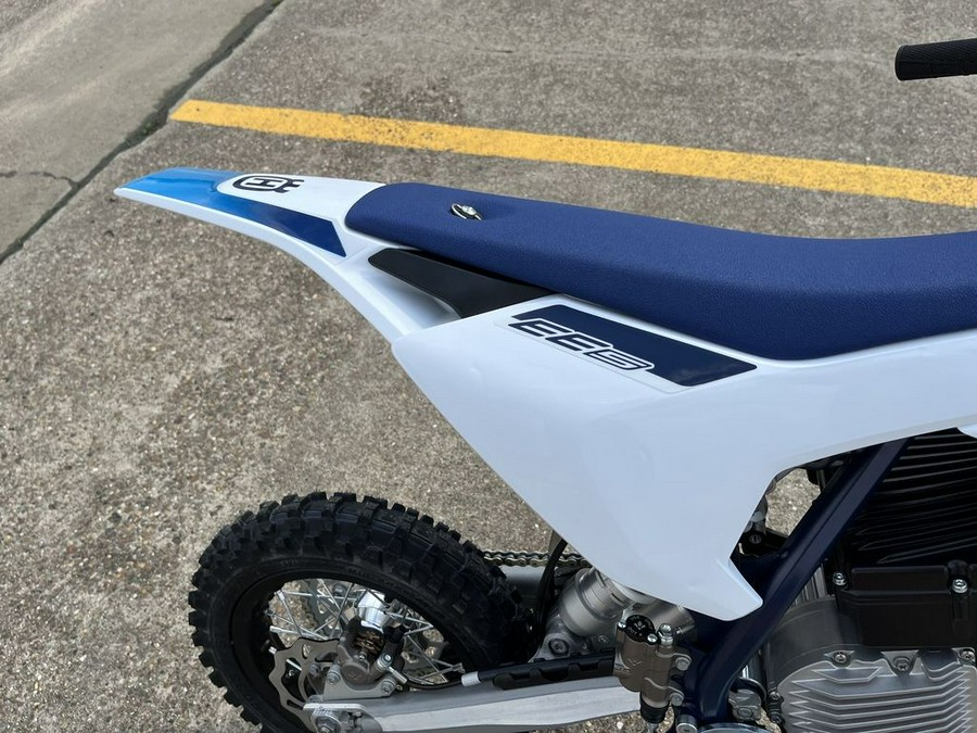 2024 Husqvarna® EE 5