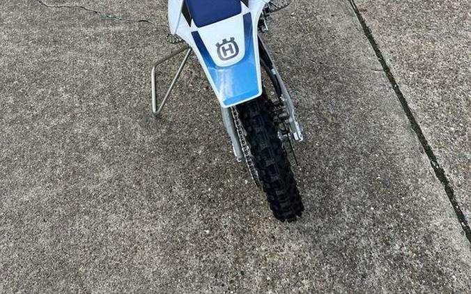 2024 Husqvarna® EE 5