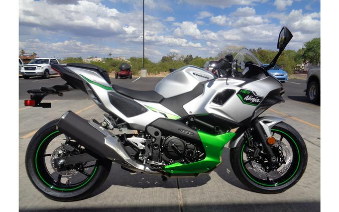 2024 Kawasaki Ninja® 7 Hybrid ABS