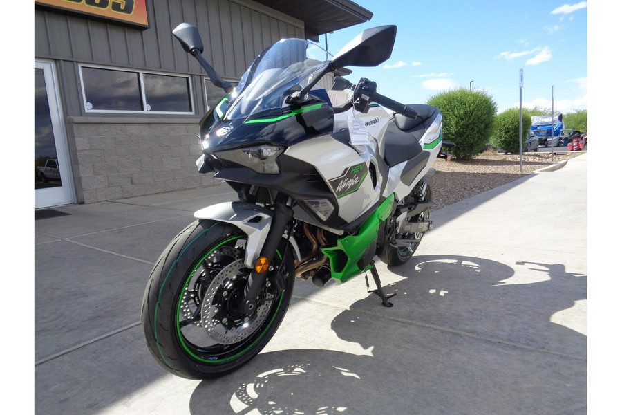 2024 Kawasaki Ninja® 7 Hybrid ABS