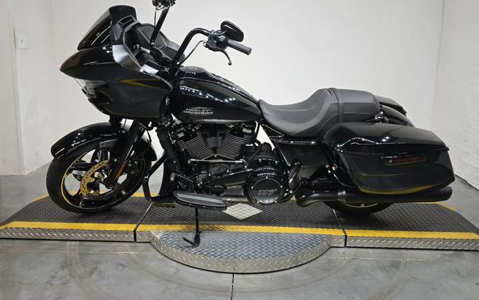 FLTRX 2025 Road Glide™