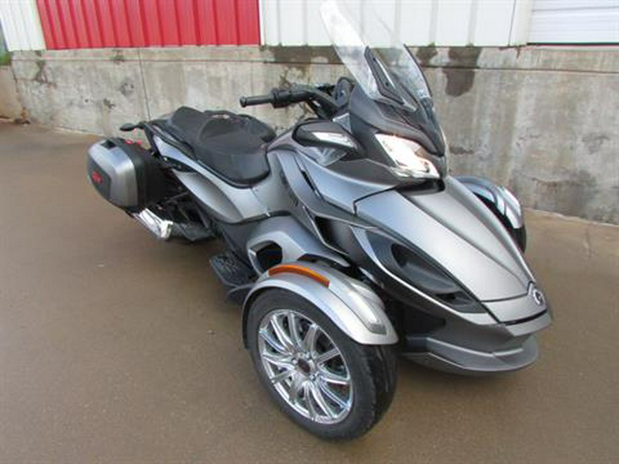 2014 Can-Am Spyder® ST Limited