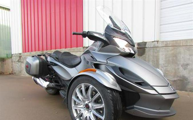 2014 Can-Am Spyder® ST Limited